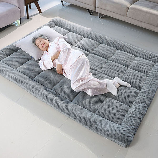 전기없이 자가발열 그래핀 발열매트 부드러운 극세사 토퍼 슈퍼싱글/퀸 택 1 상품이미지