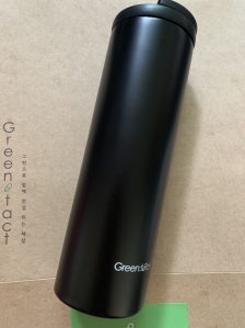 텀블러는 외출시 필수죠~ 