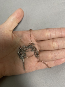 목걸이 엉키지 않게 정리하는 방법