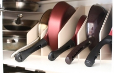 후라이팬은 북엔드를 사용하기