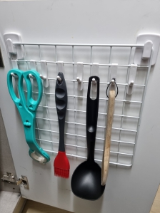 저는 국자나 주걱을 걸어서 보관해요