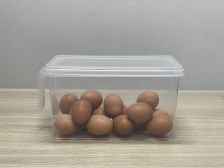 계란은 뚜껑있는 보관함에 보관해요