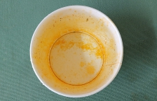 컵라면 용기도 깨끗하게 닦아요~