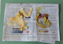 과일 껍질 말려요~