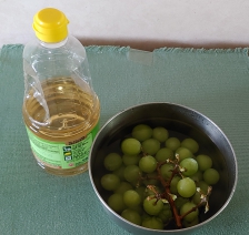 껍질째 먹는 과일 씻기