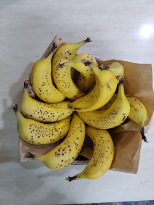 바나나 이렇게 보관하면 짓무르지 않아요