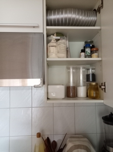 주방한켠 수납정리.