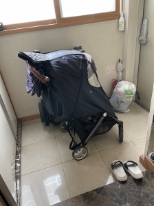 현관 청소했어요