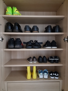 이사온 뒤 첨으로 신발장 정리!