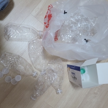 생수병 하나로 1타 2피!