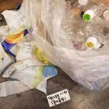 라벨제거하고 플라스탁 재활용 동참해봤어요~~♡