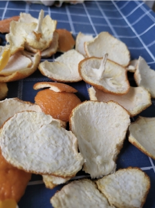 오렌지 껍질 말리기(일반쓰레기 줄이기)