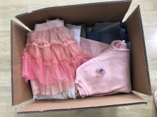 작아진 옷 모았어요!!