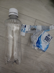 페트병 라벨분리 후 분리수거