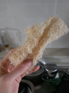 친환경 수세미로 설거지 하기