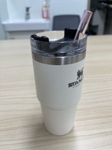 텀블러와 유리빨대 