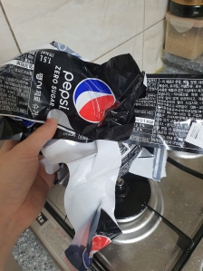 콜라 라벨 다 제거하고 버렸어요~