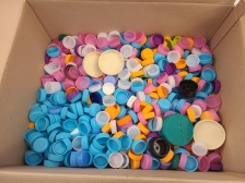 병뚜껑 천개이상 모았어요!!