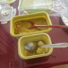 식당에서 너무 많이 시켜버렸을 때.. 다회용기에 포장