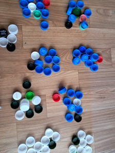 플라스틱 병뚜껑도 모아 보내요~