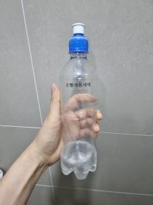 말랑한 콜라페트병에 뽀로로음료캡을 합치면 ?