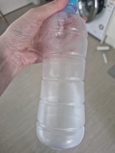 매일먹는물 생수병 라벨제거 완료했습니다! 습관만들기~~