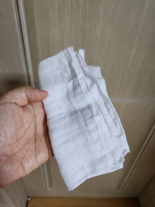 더운여름 손수건사용