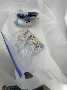 폐의약품 수거함 배출