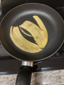 바나나 껍질로  세척하기