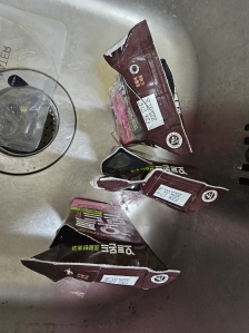 멸균팩 버리기 전에 물로헹궈내기