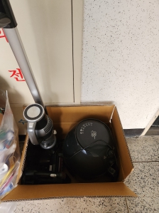 무선청소기. 에어프라이어 