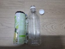 패트병 분리배출 전 라벨제거