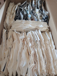 우유팩 멸균팩 한 상자 모았습니다