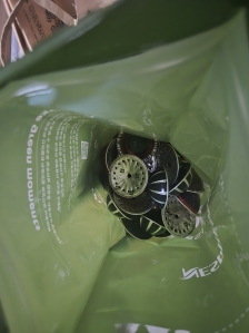 캡슐 모은거 가져다 주려구요