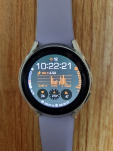 3천7백2십3보 걸었네요