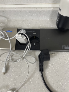 전기코드는 바로바로