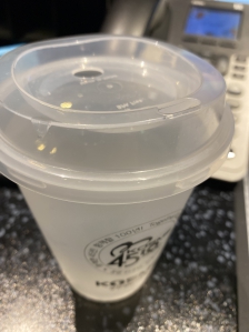 리유저블 컵 쓰고있어요