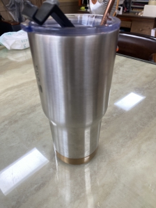 텀블러 사용. 아이스/핫 모두 다 마실때까지 온도 유지