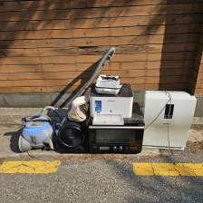 폐가전 수거요청 후 가져가셨어요.