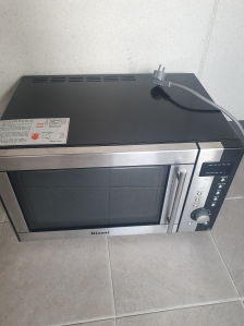 고장난 전자레인지 치우기 참 쉽죠이~~