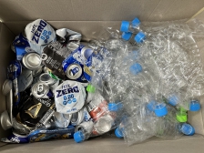 2개월간 모은 페트병&캔 126개 보내요:)