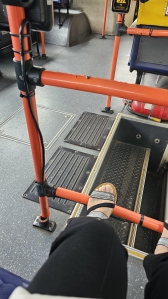 버스타고 출근했어요