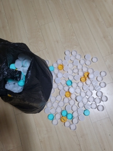 병뚜껑 모았습니다