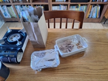 아들과 학생들 반찬거리 기부