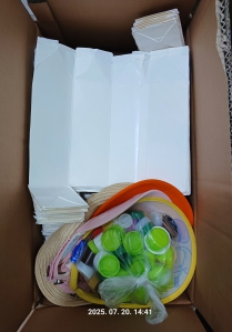 종이팩과 헌옷 수거 참여