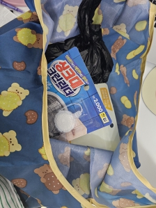 장바구니들고 시장갔다옴