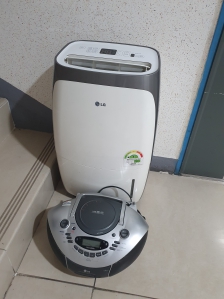 제습기 라디오 정리했어요