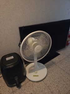 Tv , 선풍기,에어프라이기 배출