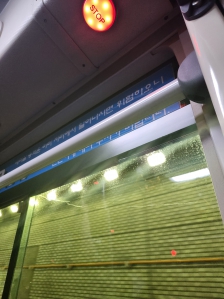 오늘도 대중교통! 버스로 이동합니다.