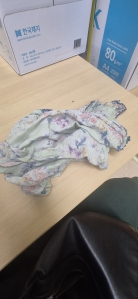 손수건 이용해요